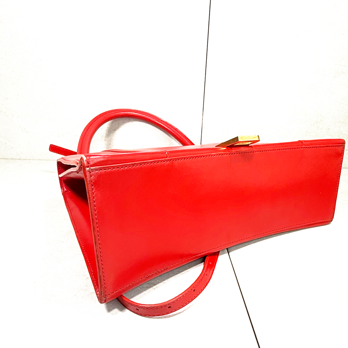 Balenciaga Hourglass Medium Top Handle Bag - Vibrant Red Leather