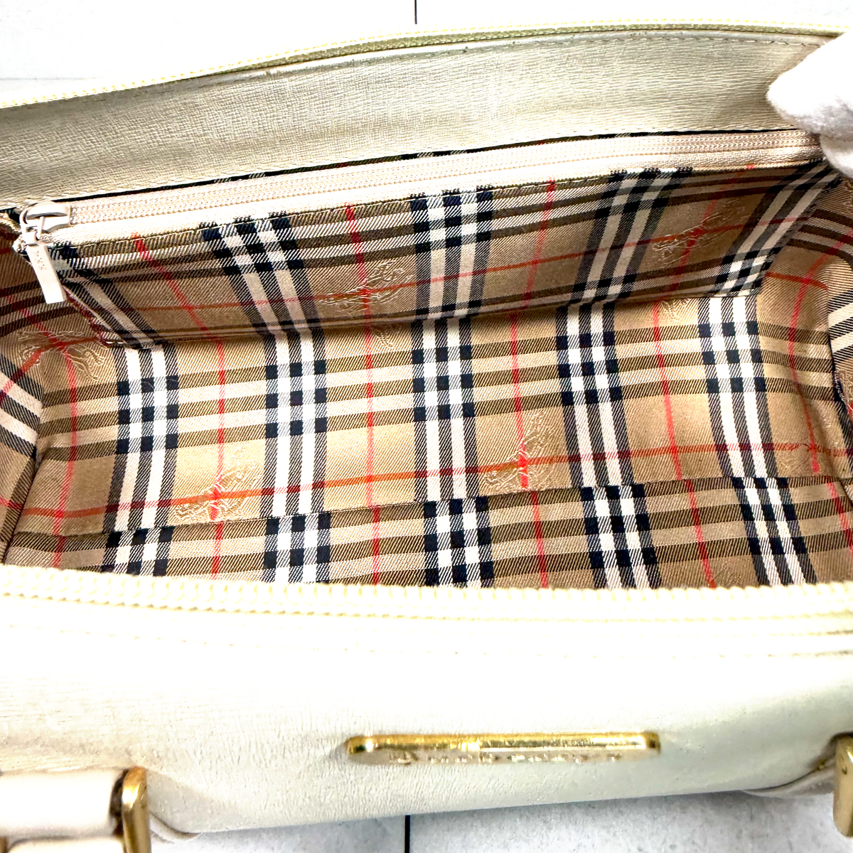 Vintage Burberrys Cream Leather Barrel Bag – 90s Top Handle Cylinder Purse