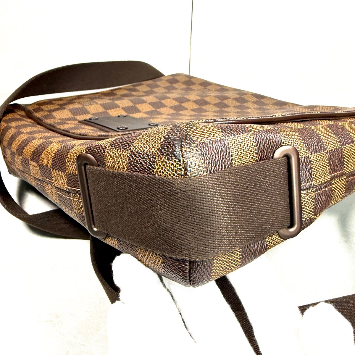 Louis Vuitton Damier Ebene Brooklyn MM Messenger Bag