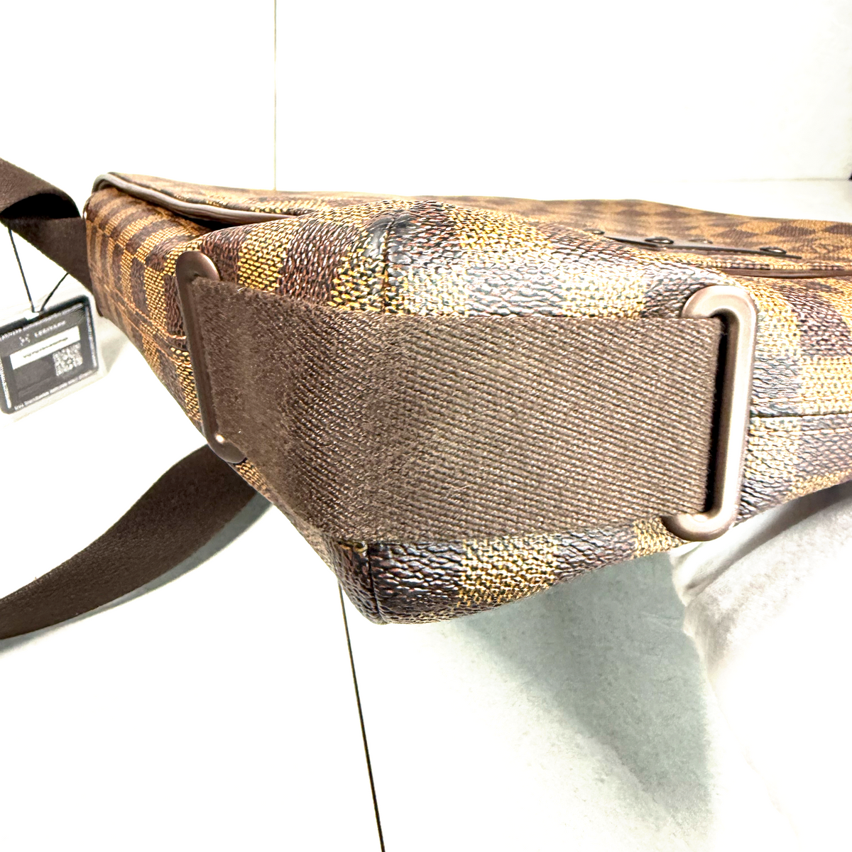 Louis Vuitton Damier Ebene Brooklyn MM Messenger Bag