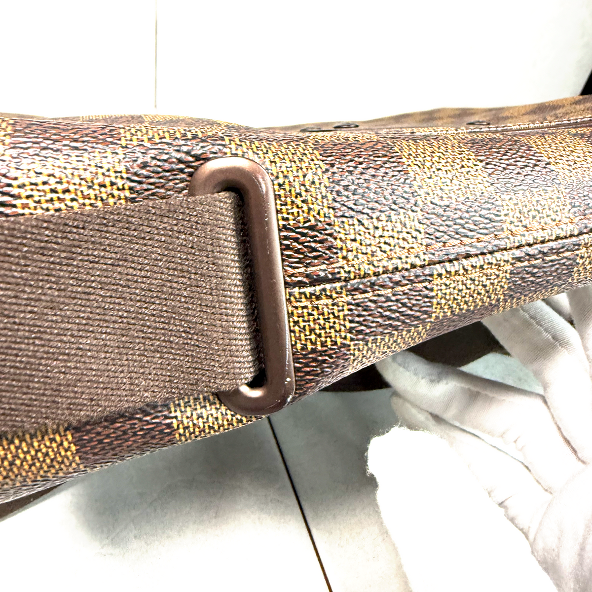 Louis Vuitton Damier Ebene Brooklyn MM Messenger Bag