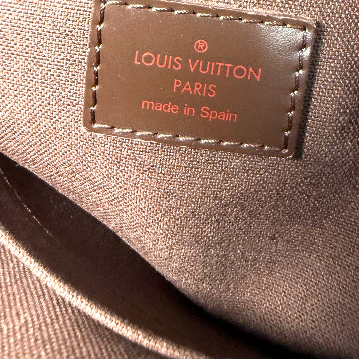 Louis Vuitton Damier Ebene Brooklyn MM Messenger Bag