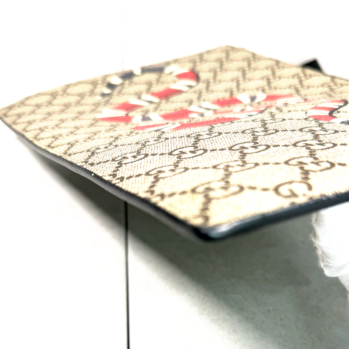 Gucci GG Supreme Kingsnake Zip Pouch / Wristlet Clutch
