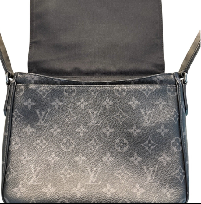 Louis Vuitton District PM Messenger Bag Monogram Eclipse